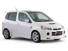 Diahatsu YRV vehicle image